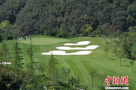图为秦岭壹号高尔夫球场 记者 田进 摄
