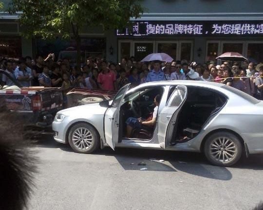 7月27日,湖北来凤县,事发现场。 图片来自来凤百姓网 7月27日,湖北来凤县,事发现场。 图片来自来凤百姓网