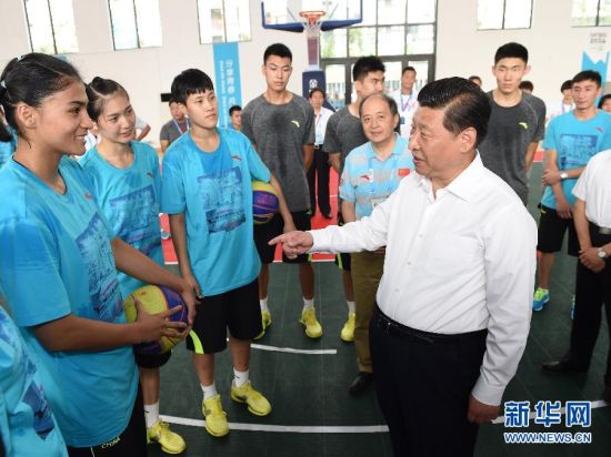 习近平看望南京青奥会中国体育代表团 习近平看望南京青奥会中国体育代表团