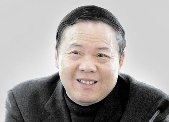 孝感市人大常委会主任李海华。 孝感市人大常委会主任李海华。