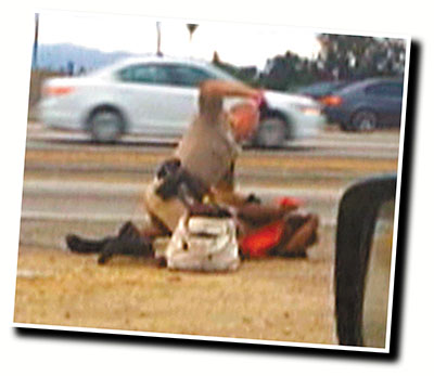 美国警察被拍下“暴力执法”向女子头部挥拳11次