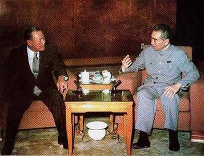 周恩来与田中角荣会谈 周恩来与田中角荣会谈