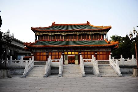 配图 配图