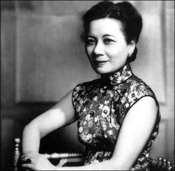 宋美龄(1897-2003) 宋美龄(1897-2003)