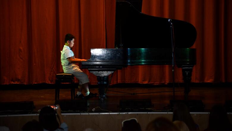中国选手获得乌克兰国际青少年音乐大赛大奖