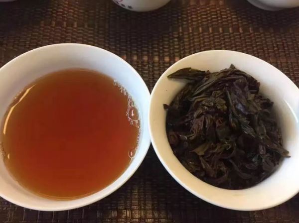 一带一路中的茶道与倒茶